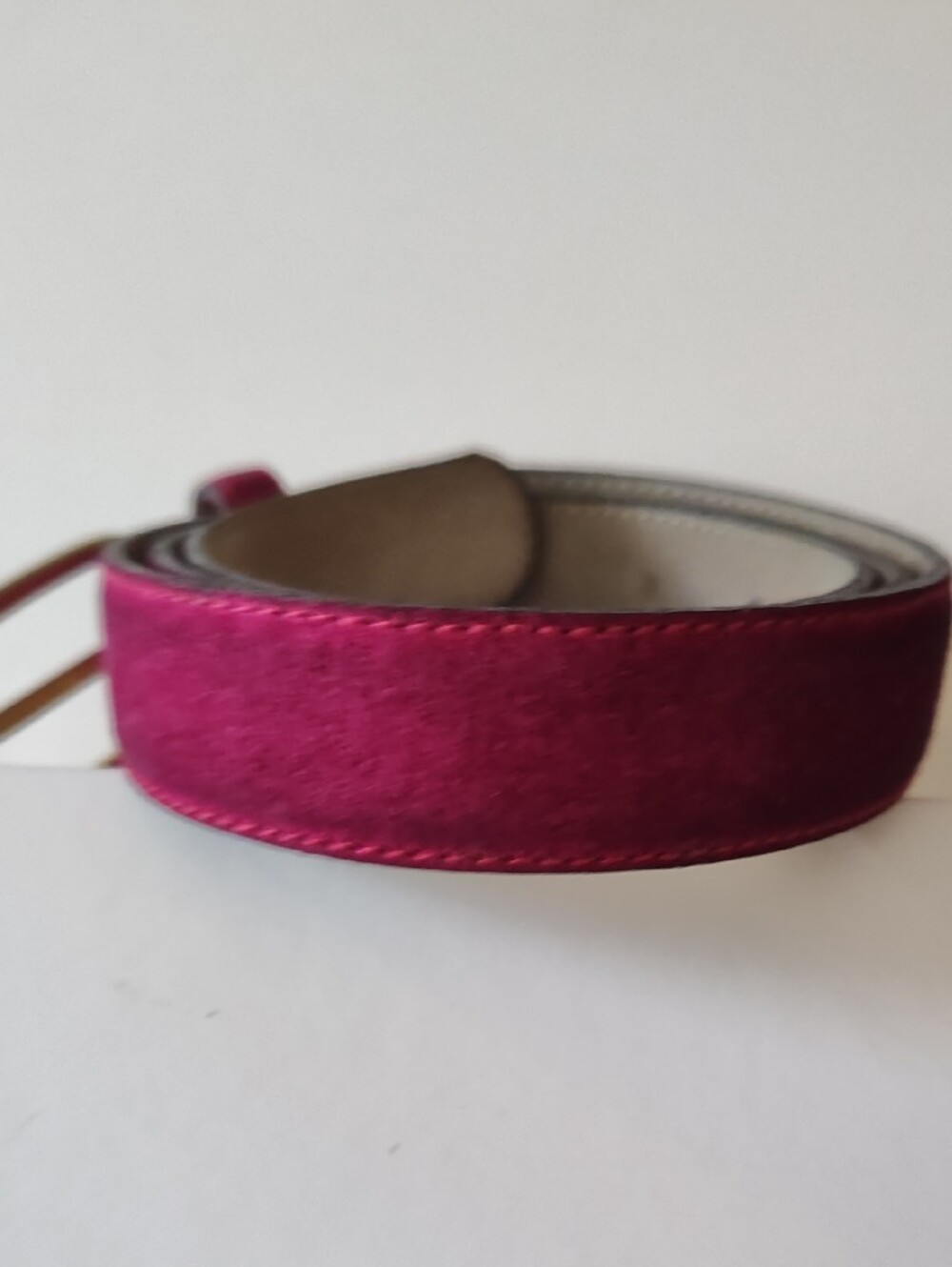 DKNY Pink Suede Women's Belt with Gold Buckle Size M - Picture 2 of 5